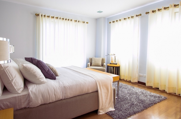 Your Guide to Cleaning Drapes