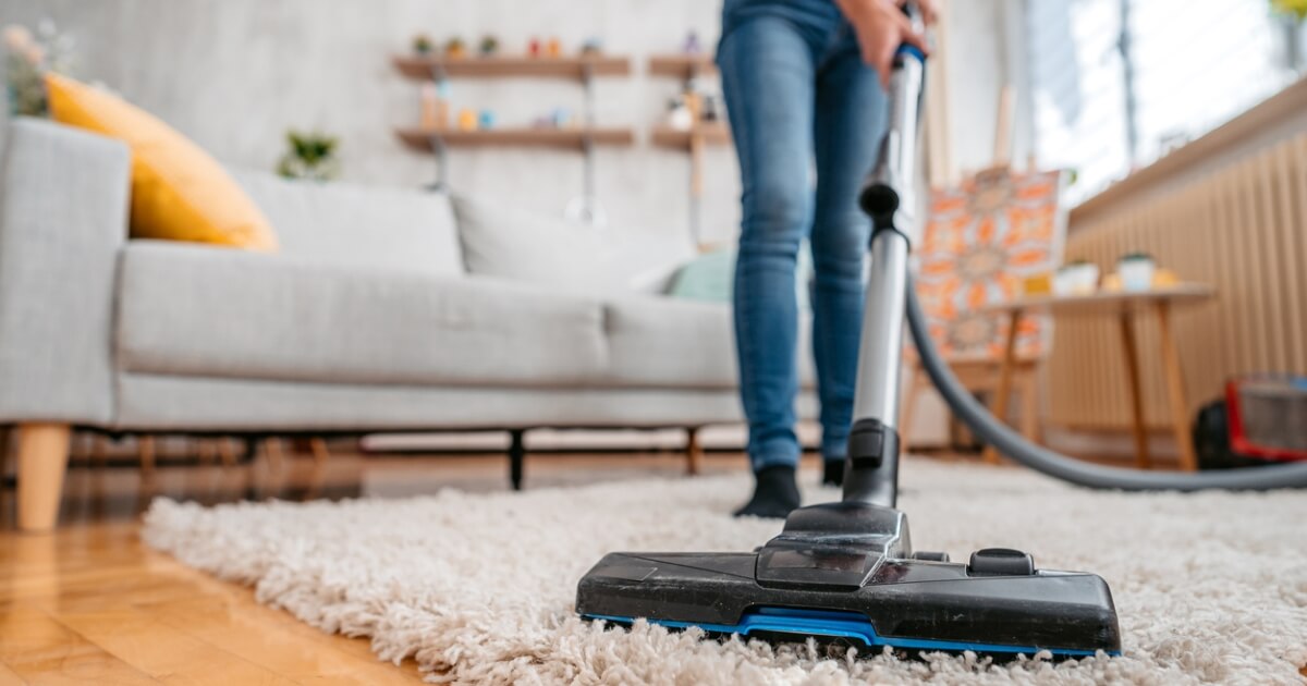 Central Vacuums vs Upright Vacuums - What's Best for Your Home?